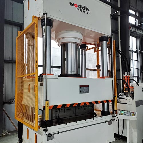 500噸模壓汽車風(fēng)管保護(hù)套成型機