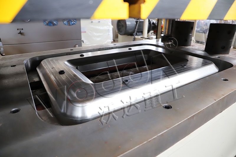 400噸液壓機(jī)價(jià)格 400噸液壓機(jī)價(jià)格