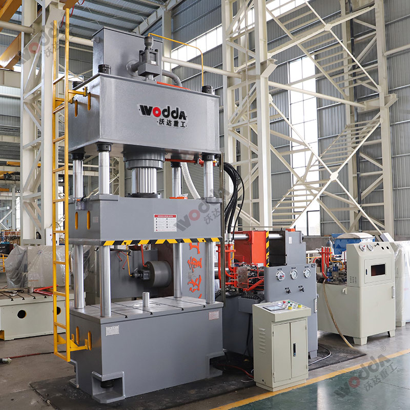 四柱液壓機如何選擇合適的液壓油？有哪些型號？