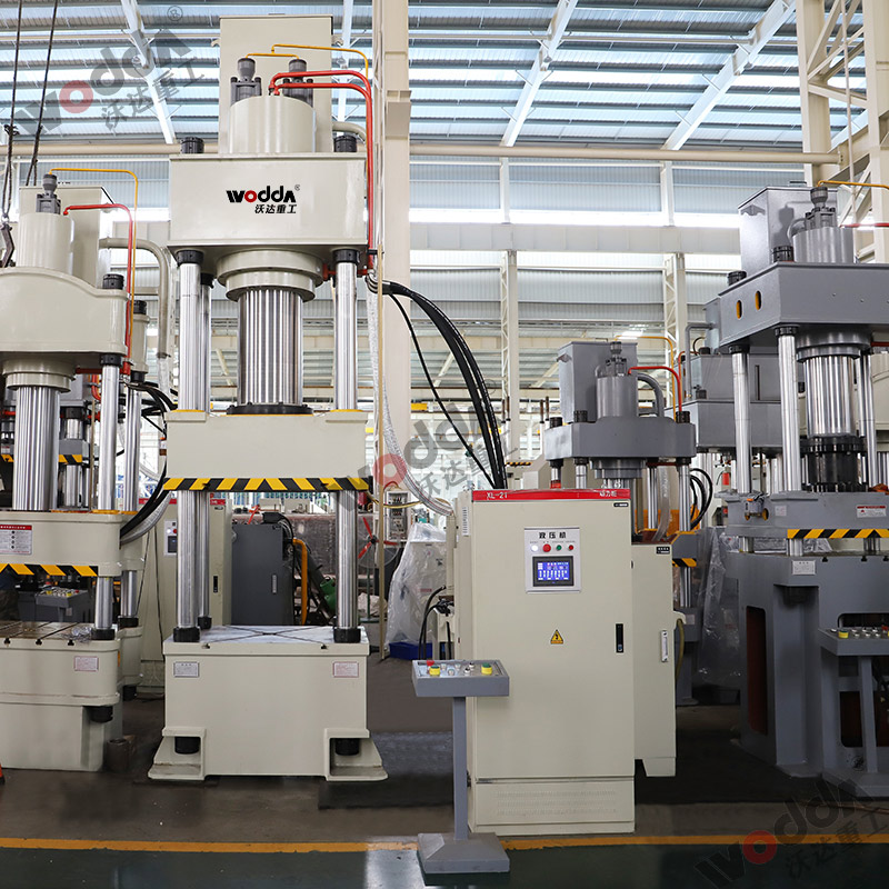 400噸四柱液壓機(jī) 400噸四柱液壓機(jī)