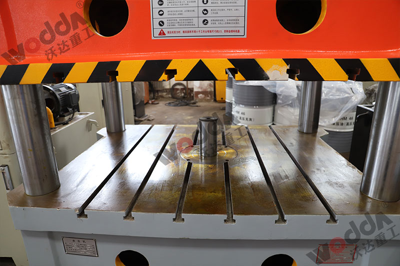 315噸國標液壓機 315噸國標液壓機