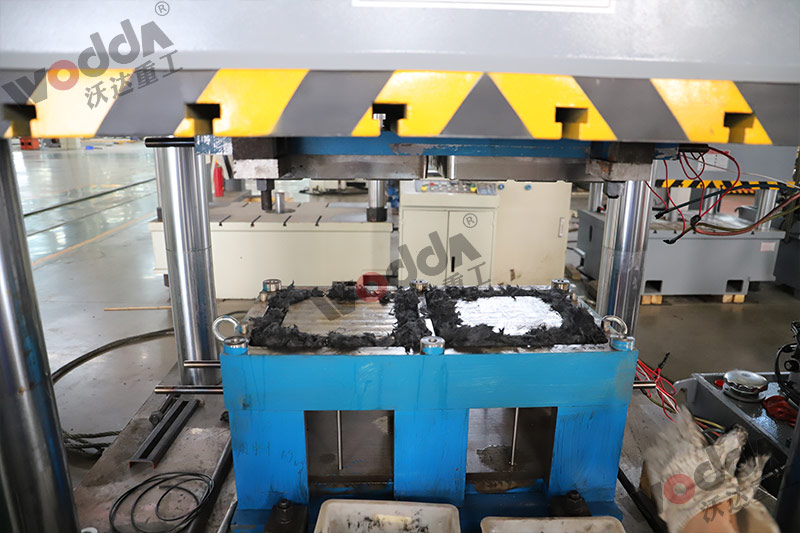 315噸樹脂井蓋成型液壓機模具 315噸樹脂井蓋成型液壓機模具