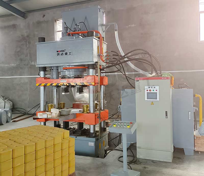 牛羊舔磚液壓機 牛羊舔磚液壓機