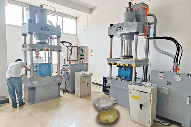 防彈頭盔成型液壓機客戶車間試機 防彈頭盔成型液壓機客戶車間試機