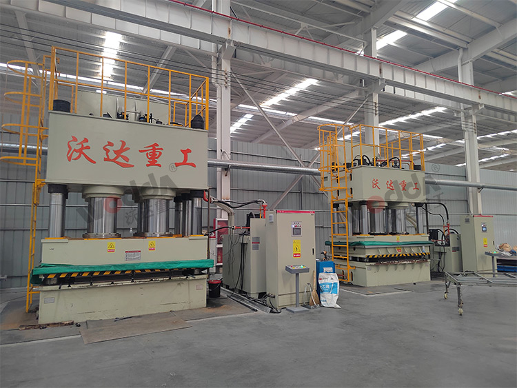 1250噸壓濾機(jī)濾板成型液壓機(jī) 1250噸壓濾機(jī)濾板成型液壓機(jī)