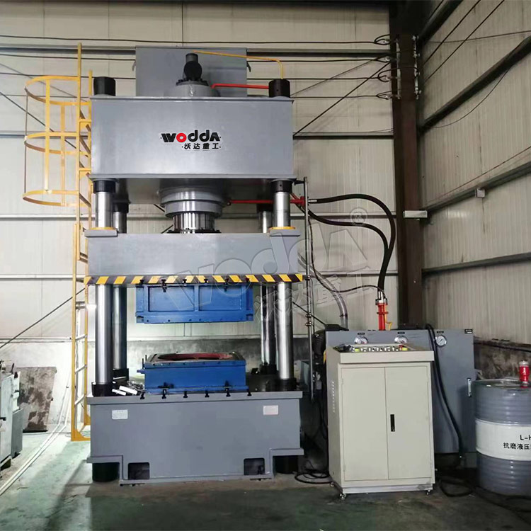 500噸不銹鋼水箱板拉伸液壓機客戶現(xiàn)場 500噸不銹鋼水箱板拉伸液壓機客戶現(xiàn)場