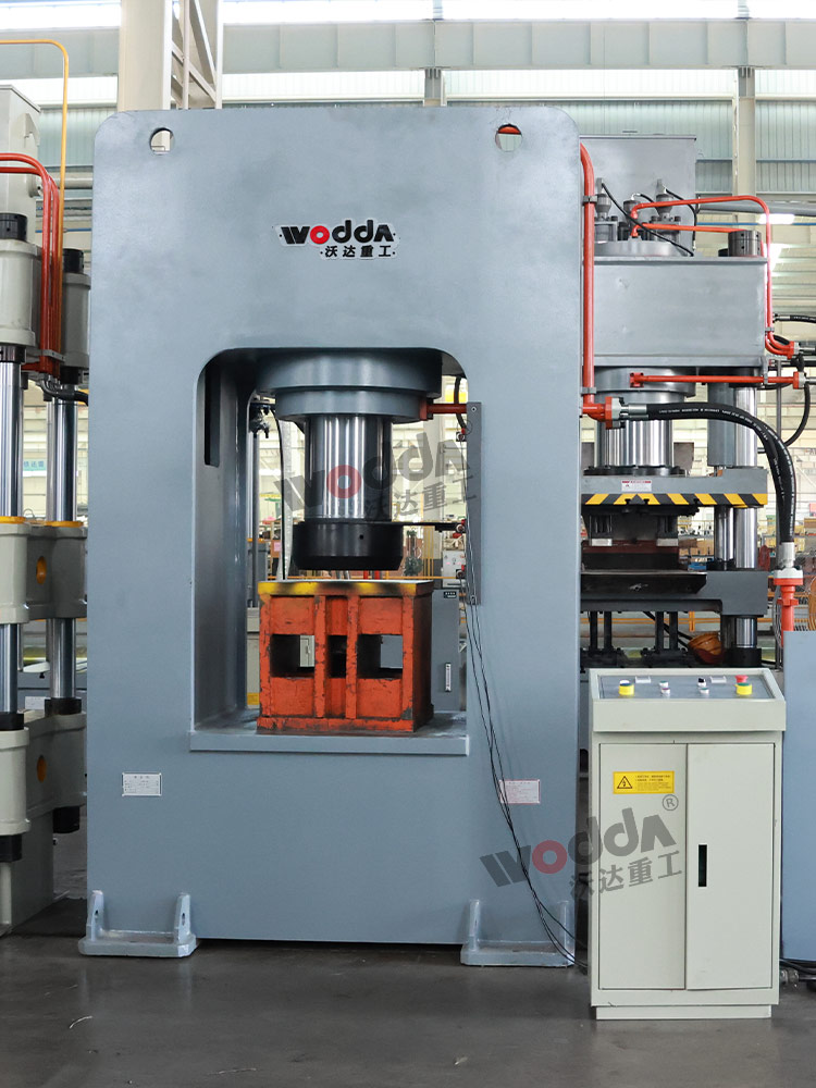 500噸龍門液壓機(jī) 500噸龍門液壓機(jī)