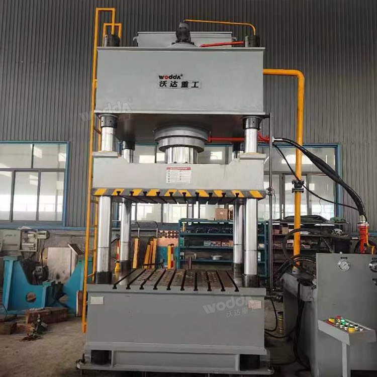 500噸四柱拉伸機(jī)客戶現(xiàn)場(chǎng) 500噸四柱拉伸機(jī)客戶現(xiàn)場(chǎng)