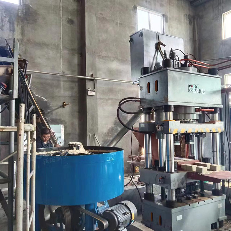 630噸全自動鹽磚機 630噸全自動鹽磚機