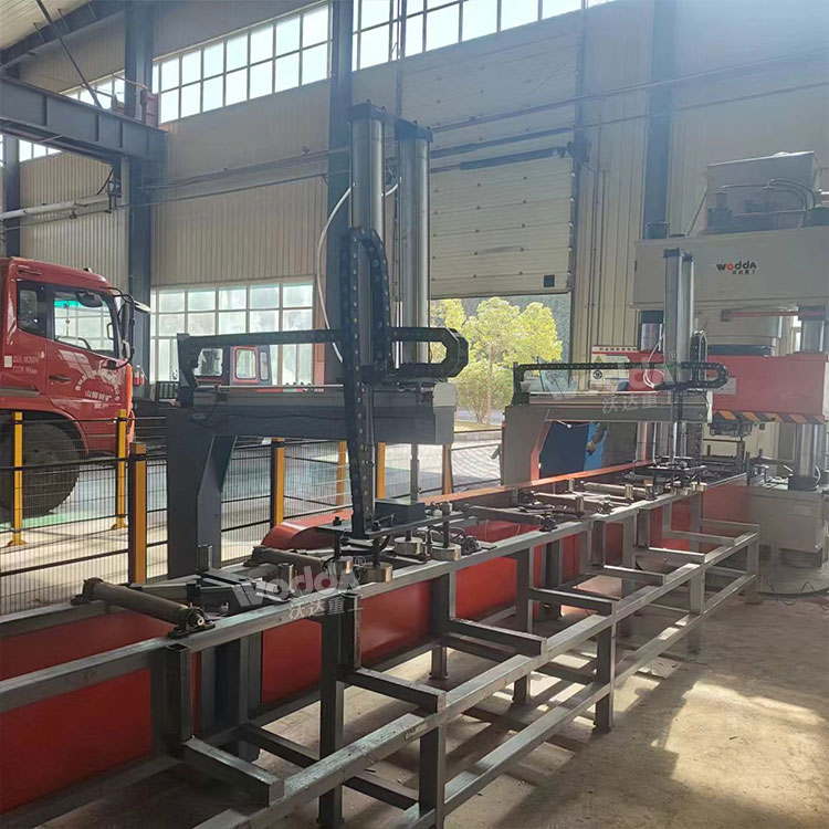 630噸錨桿托生產(chǎn)線客戶現(xiàn)場 630噸錨桿托生產(chǎn)線客戶現(xiàn)場