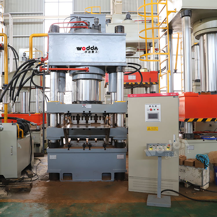 630噸四梁四柱液壓機