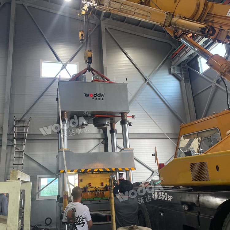 玻璃鋼冷卻塔風(fēng)筒成型液壓機(jī)安裝 玻璃鋼冷卻塔風(fēng)筒成型液壓機(jī)安裝