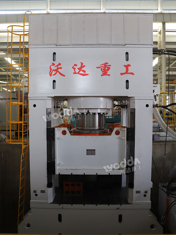 2500噸熱鍛液壓機(jī)