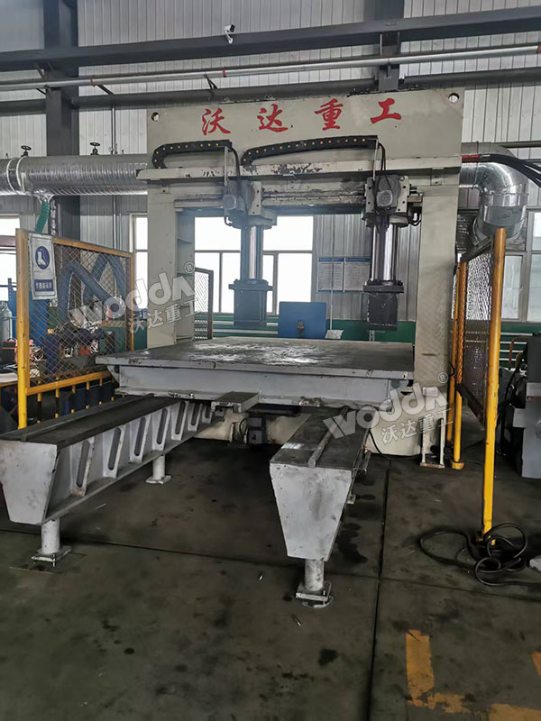 500噸龍門(mén)液壓機(jī)