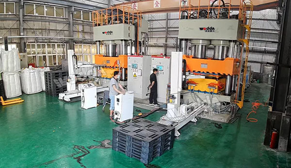 塑料托盤(pán)液壓機(jī)