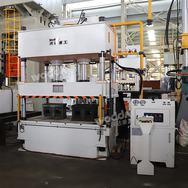 200噸四柱液壓機(jī)