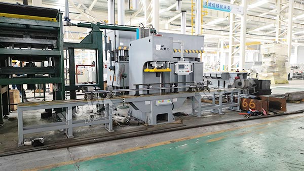 100噸單柱液壓機(jī)(校直) 100噸單柱液壓機(jī)(校直)