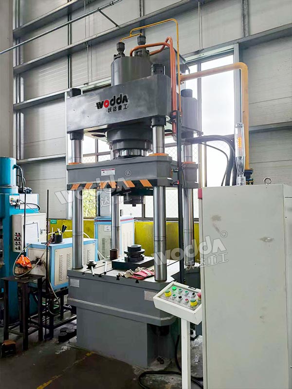 315噸四柱液壓機