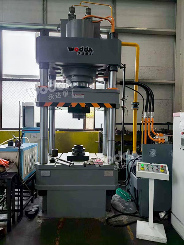 315噸熱鍛法蘭液壓機