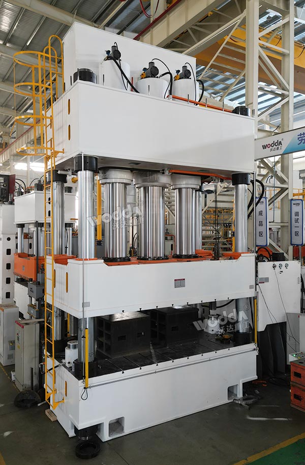 2000噸四柱液壓機(jī)