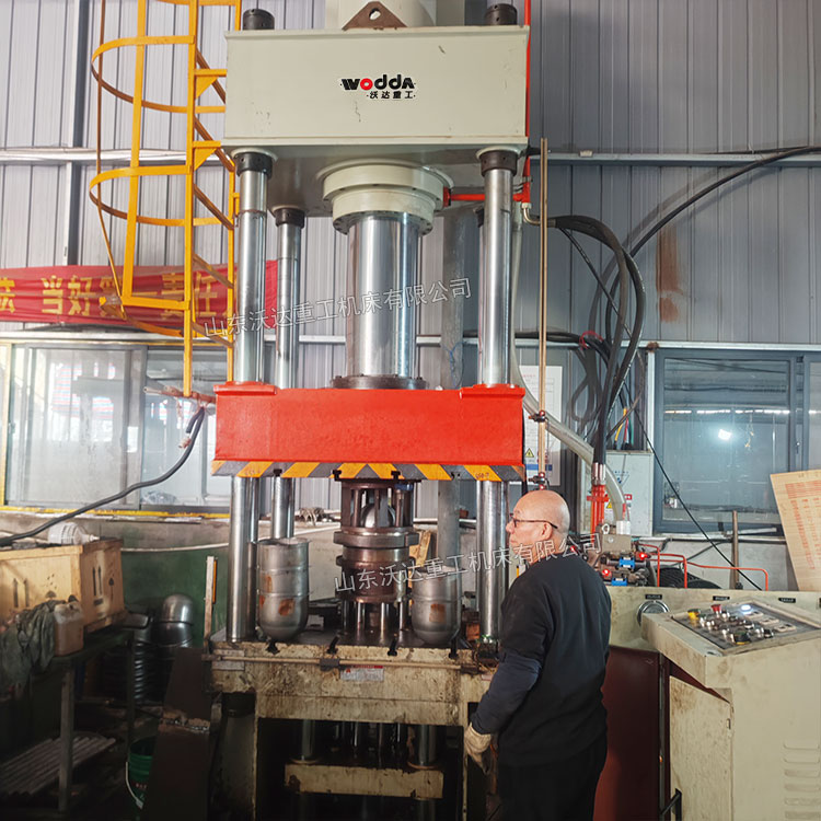 315噸四柱液壓機(jī)帶液壓墊