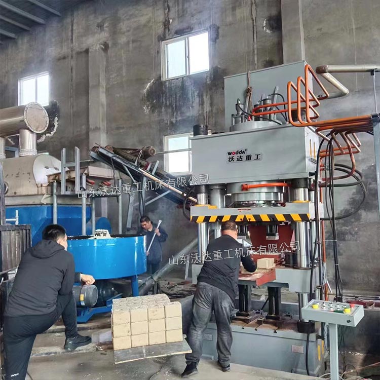 630噸鹽磚機現(xiàn)場