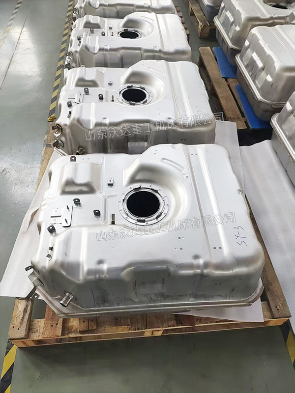 發(fā)動機油底殼