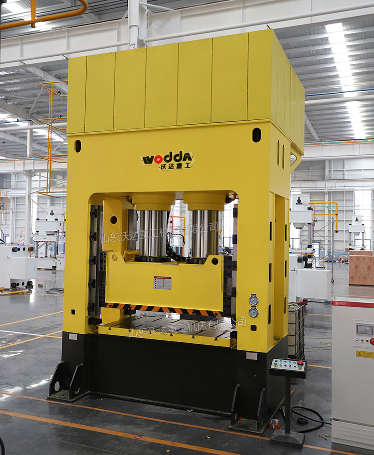 800噸框架式液壓機(jī) 800噸框架式液壓機(jī)