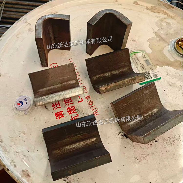 金屬板材折彎