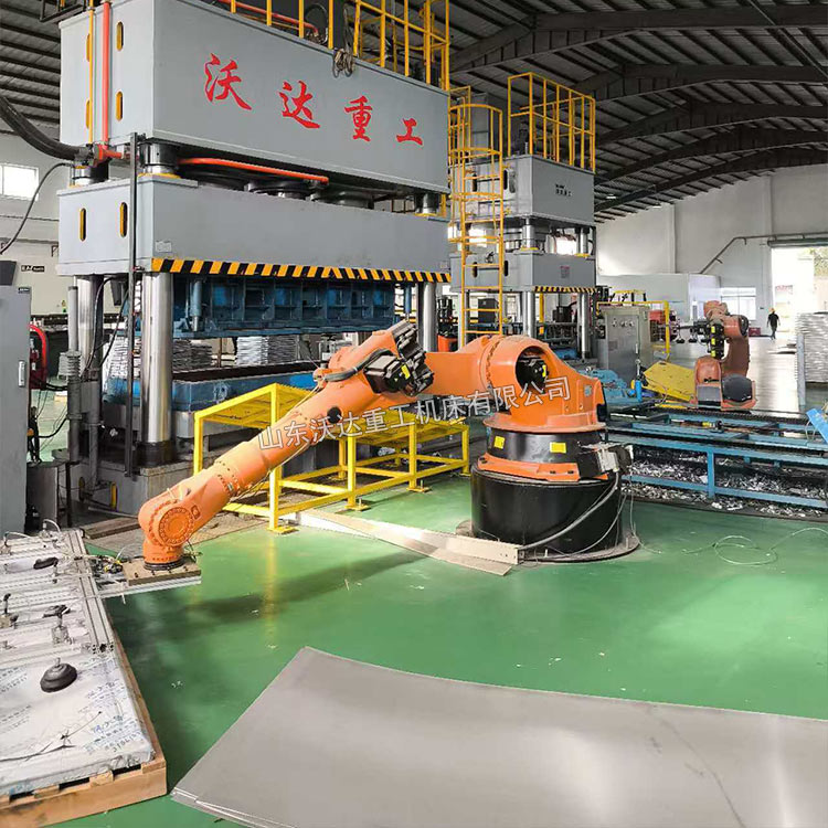 不銹鋼水箱板液壓機(jī)