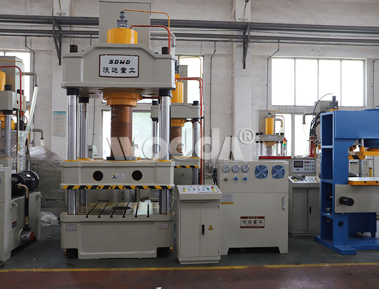 三梁四柱單杠液壓機(jī)